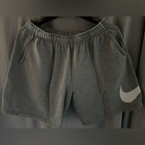 Nike sportswear club shorts